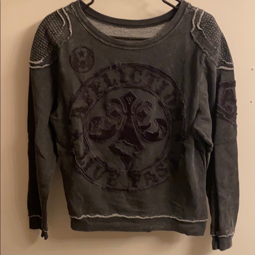 Crew neck